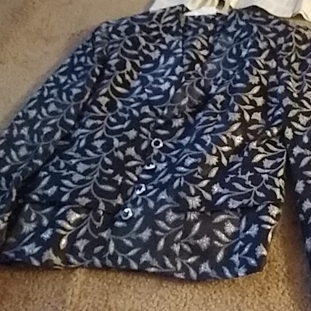 1black/silver skirt suit1 silver shimmr skirt suit